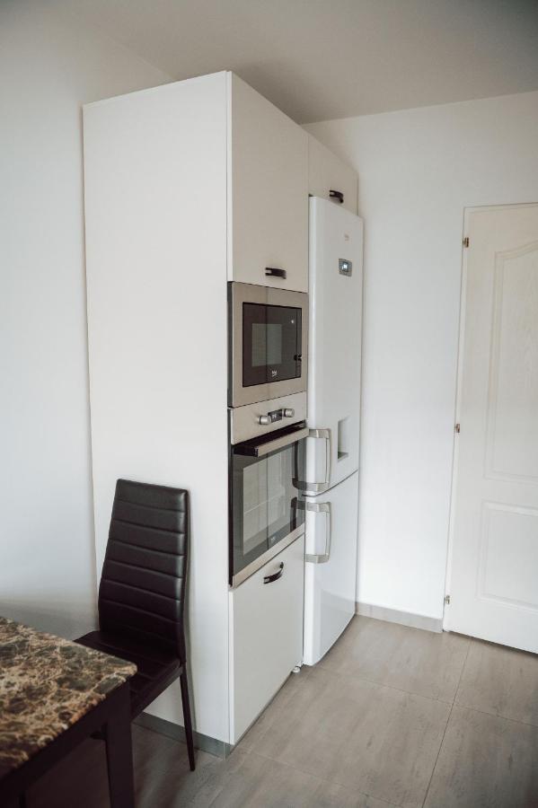 Adrian Home, Central Ploiesti Exterior photo